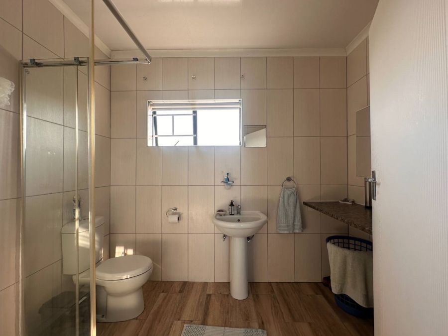 5 Bedroom Property for Sale in Fraaiuitsig Western Cape